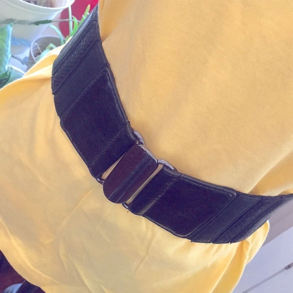 Vintage Faux Leather/ Elastic Cinch Belt S/M